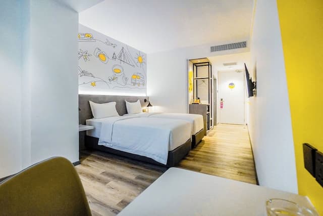 Superior Room (Yello)