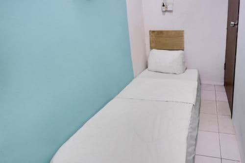 Small Single Room