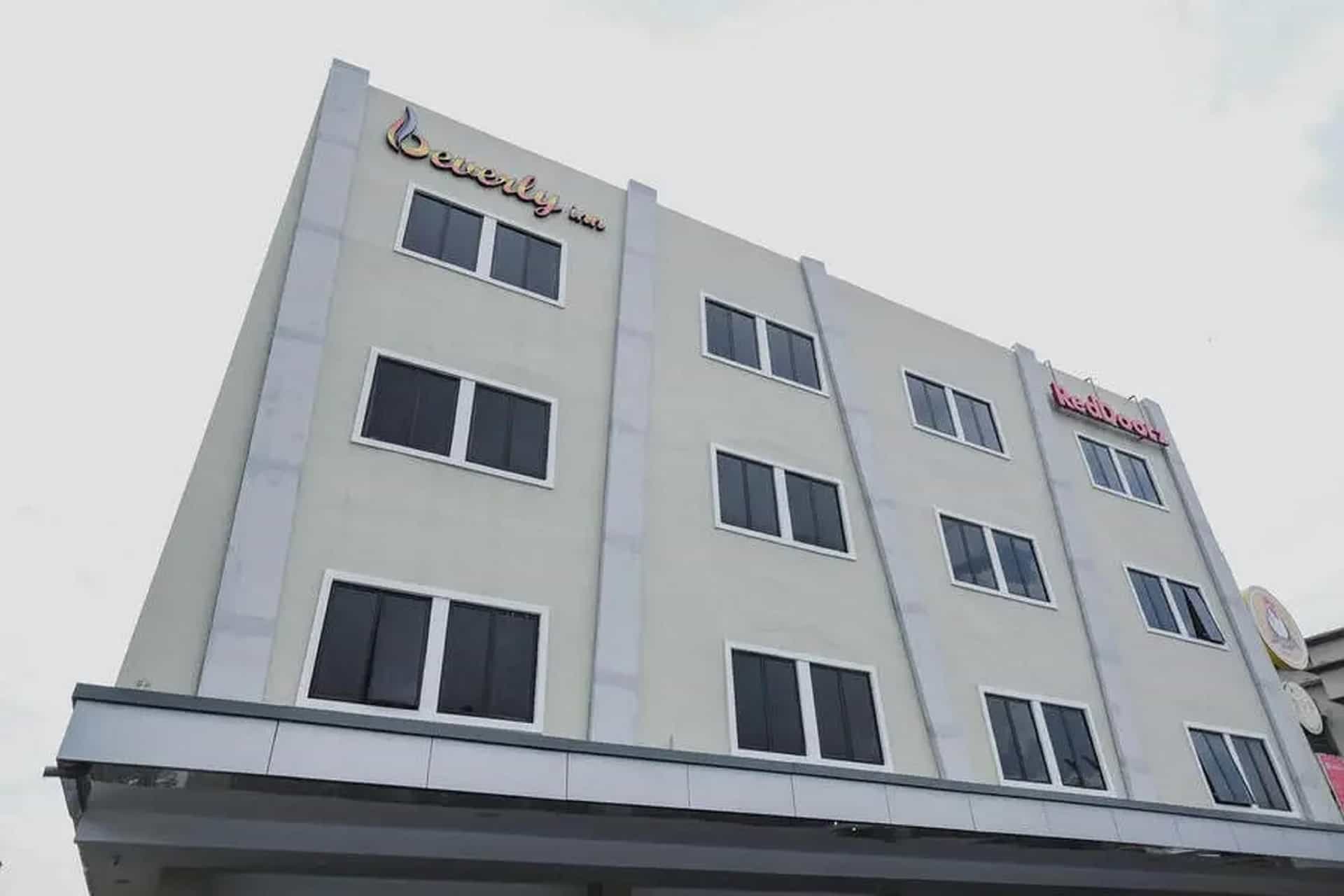 RedDoorz Plus near Ferry Terminal Batam Center