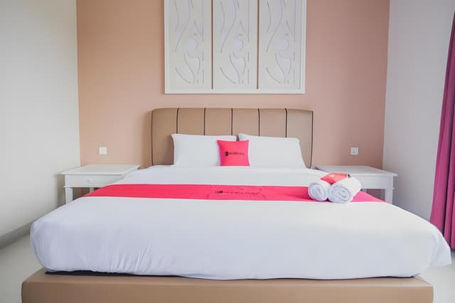 RedDoorz Room