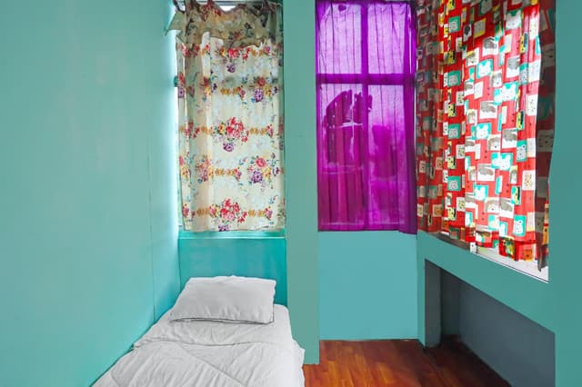 SPOT ON Room without Air Conditioning