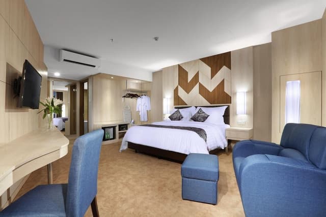 Aston Suite