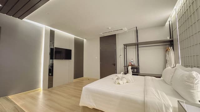 Executive Suite