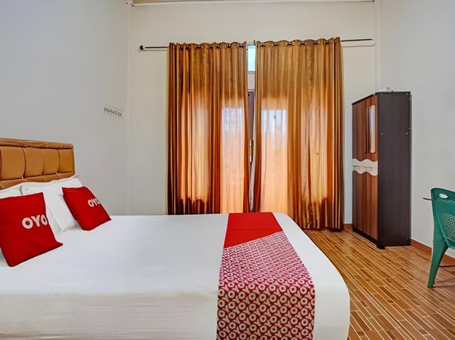 SPOT ON Room without Air Conditioning