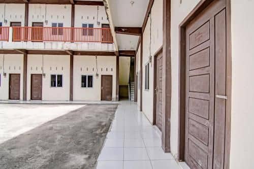 SPOT ON 91699 Homestay Hj Lela Syariah SPOT ON 91699 Homestay Hj Lela Syariah
