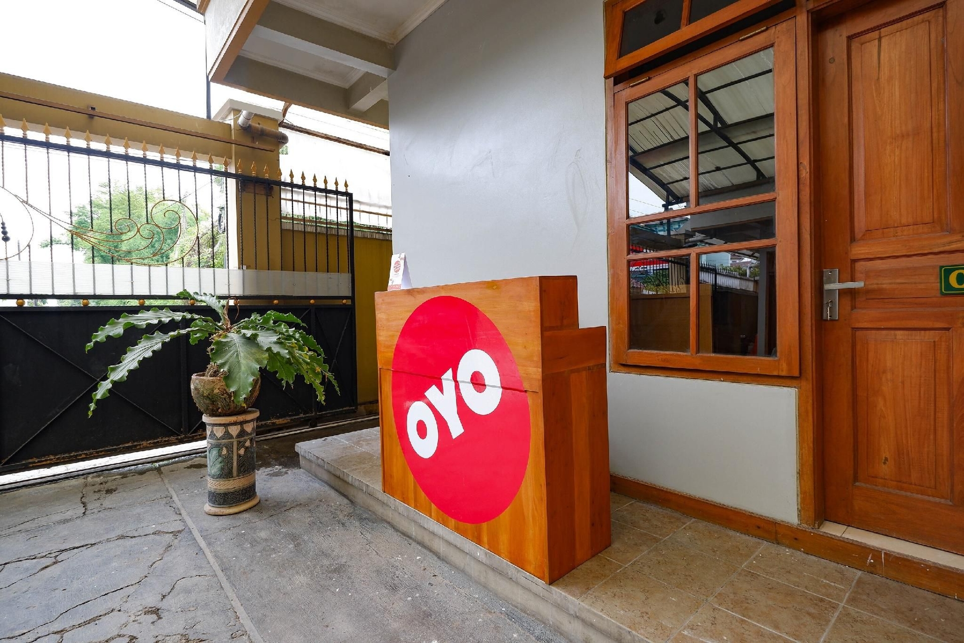 OYO 2737 D'kost3