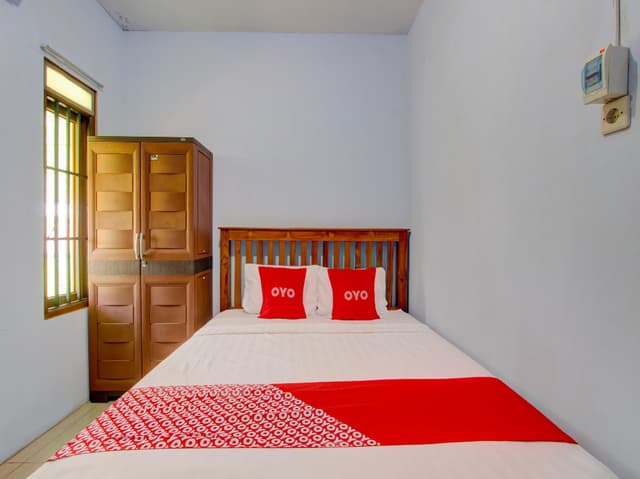 Saver Double Room with Non-Attached Bathroom