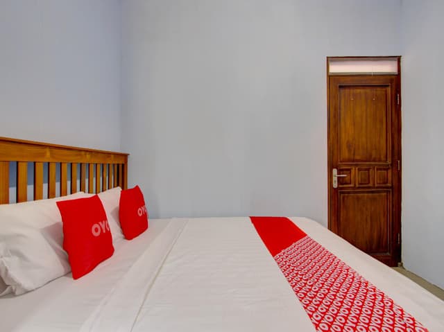 Saver Double Room with Non-Attached Bathroom