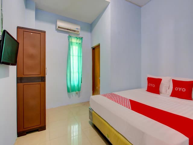 DELUXE DOUBLE ROOM FOR 2 ADULTS AND 1 CHILD