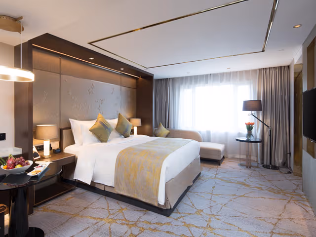 Grand Deluxe Room with King Bed