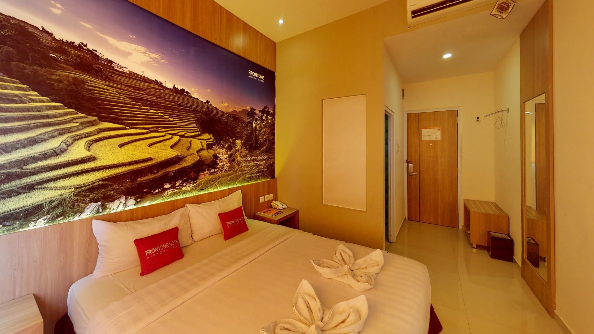 Front One Hotel Airport Solo3