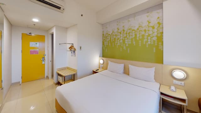 Zest Queen Room