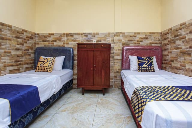 Basic Twin Room