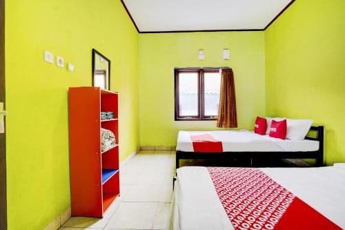 Deluxe Family Room