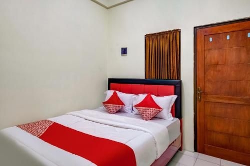 Super OYO 3878 Graha Hsc Syariah2