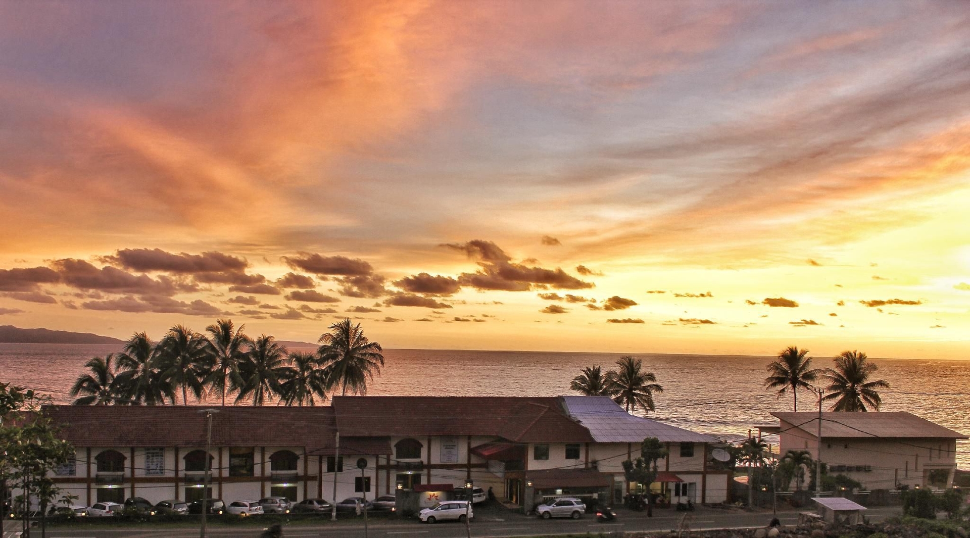 77 Sunset Plaza0