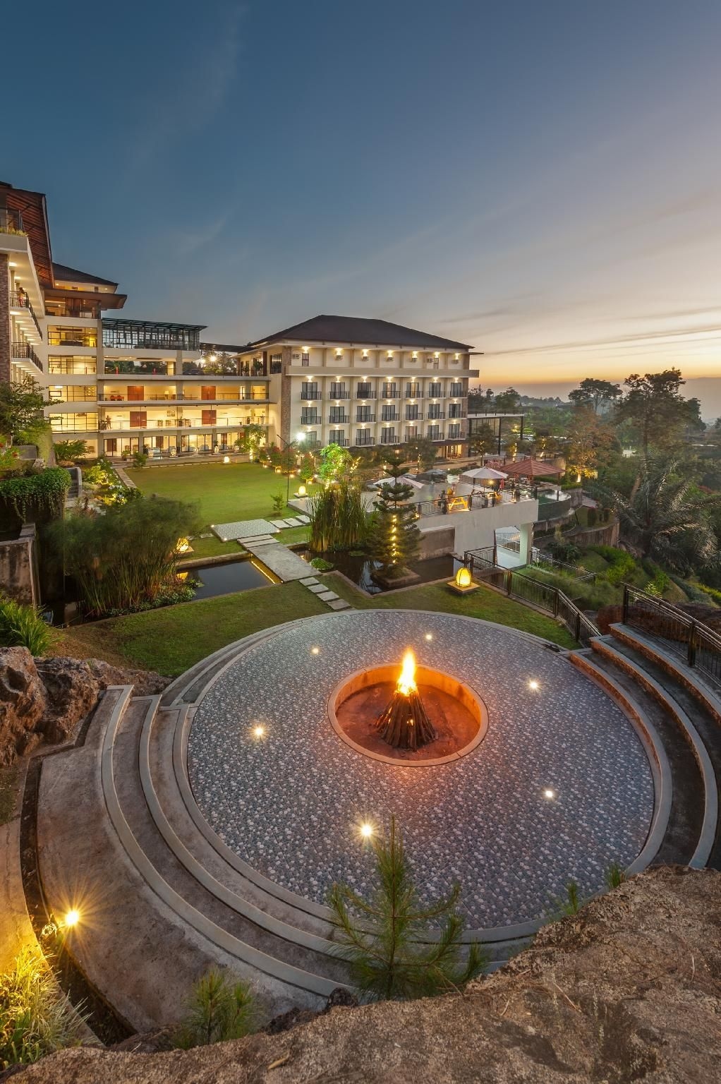 โรงแรมนาวา ตาวังมังกู (Nava Hotel Tawangmangu)1