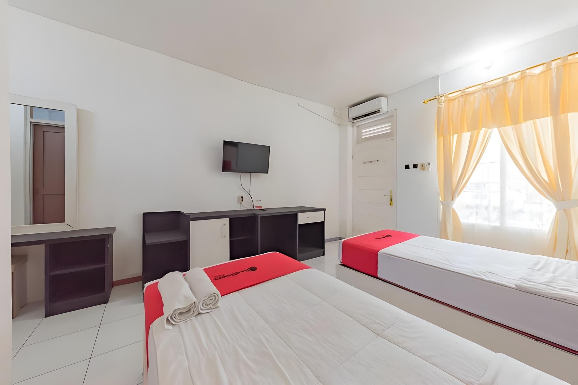 RedDoorz Syariah @ Hotel Kencana Tasikmalaya3