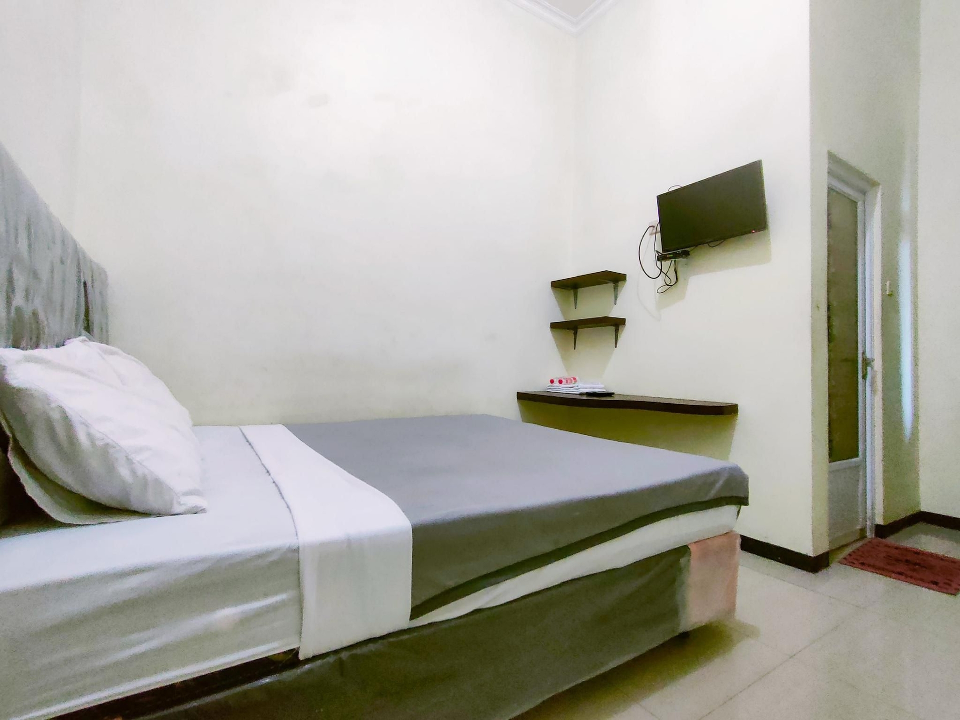 Djati Homestay Redpartner near Gor Djarum Kudus1