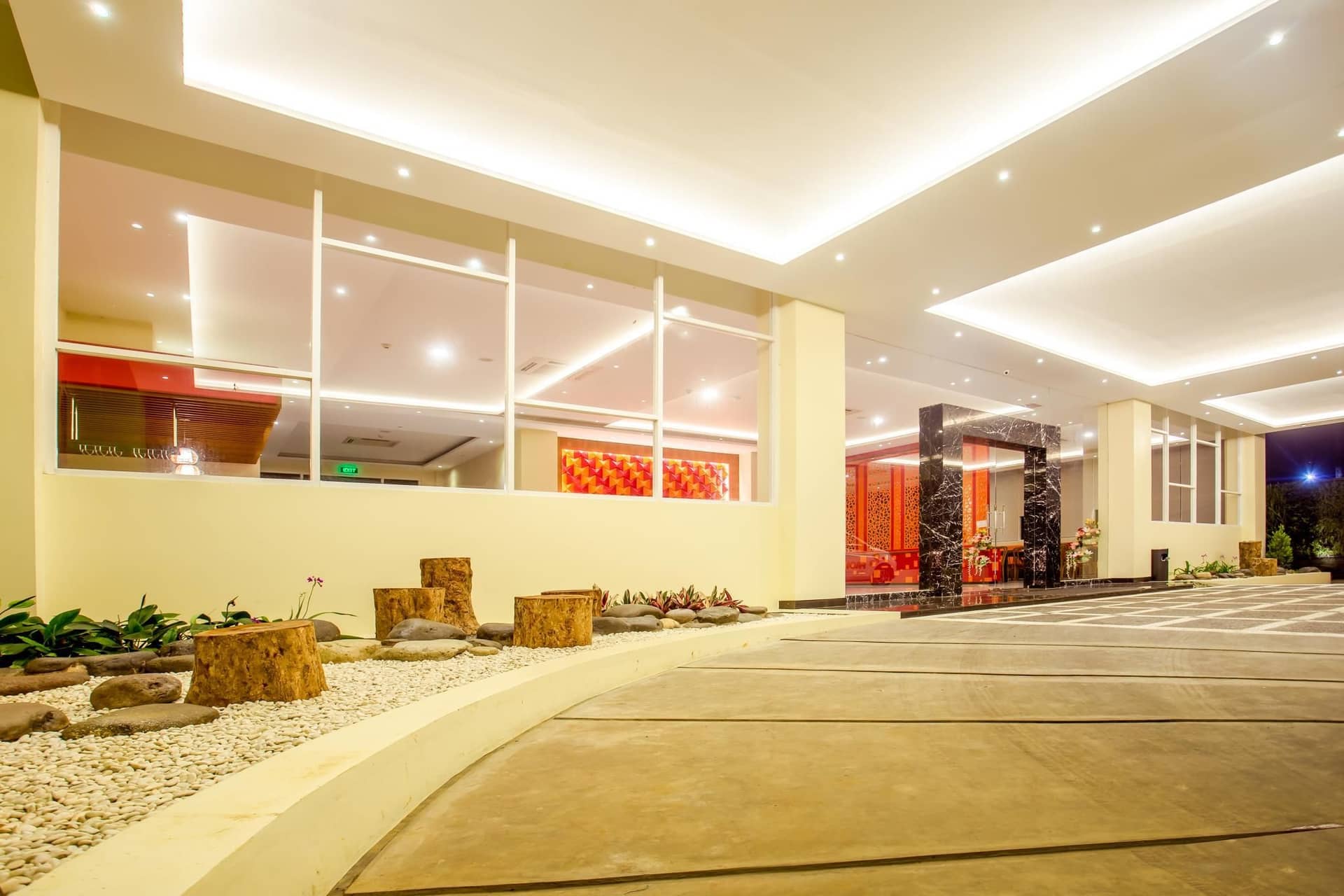 โรงแรมฟร้อนต์ วัน ปุรโวดาดี โรงแรมฟร้อนต์ วัน ปุรโวดาดี