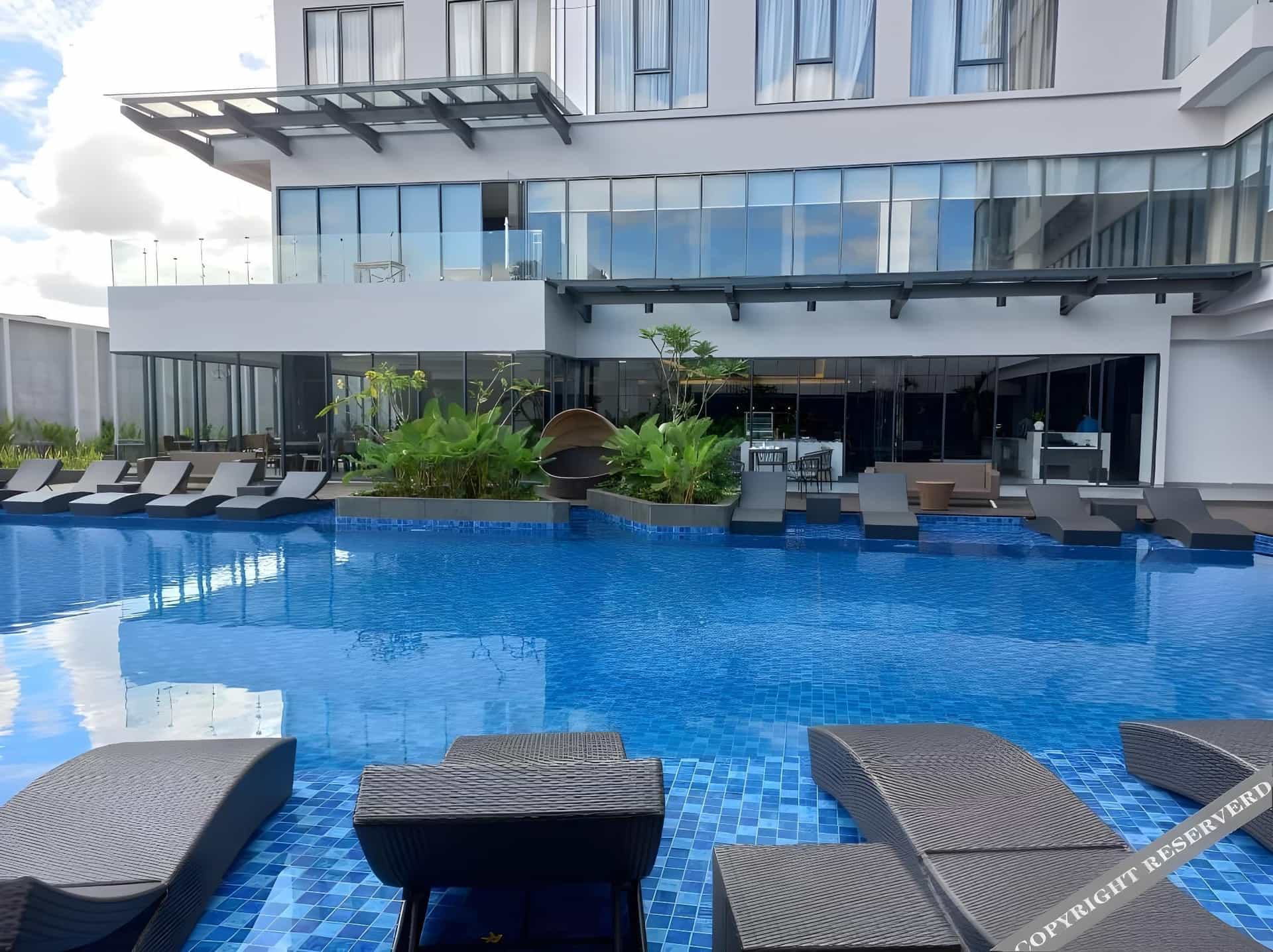 โรงแรม แอสตัน โซรอง และศูนย์ประชุม โรงแรม แอสตัน โซรอง และศูนย์ประชุม