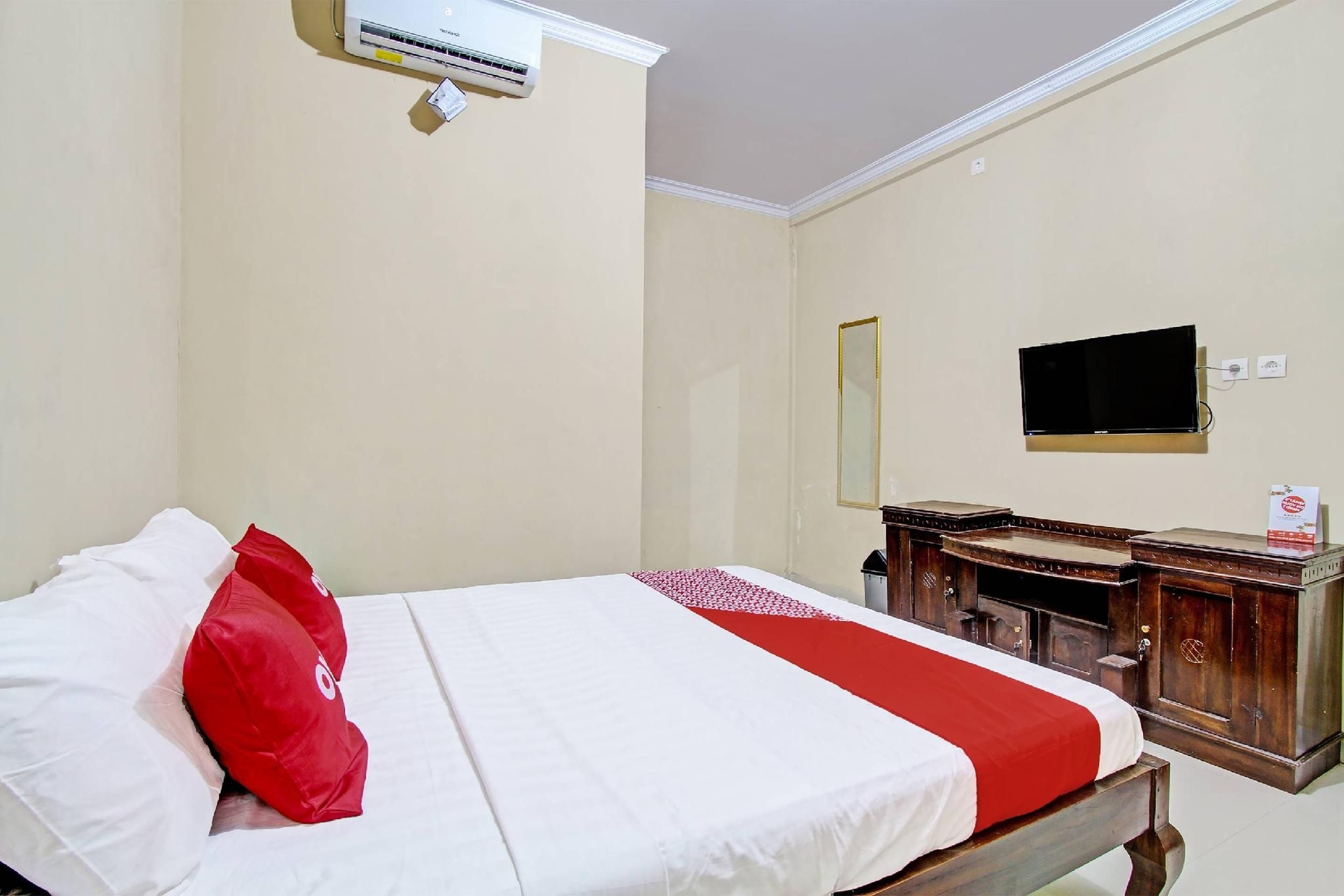 OYO 91353 Hotel Surya Andesa3