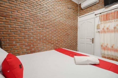 RedDoorz Room