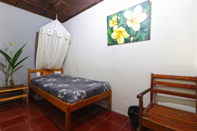 Single Room Shared Bathroom
