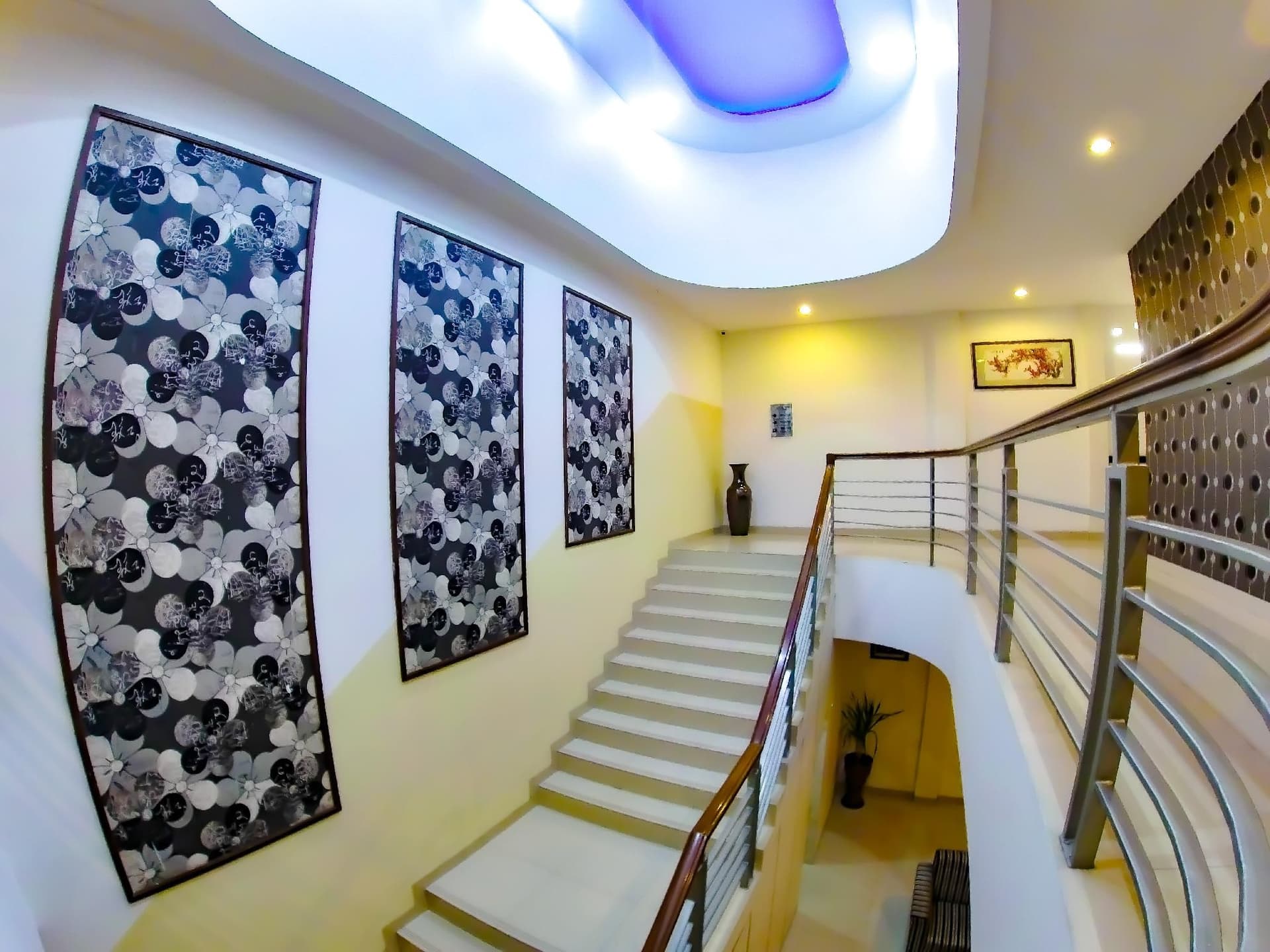 โรงแรมเมซา โรงแรมเมซา