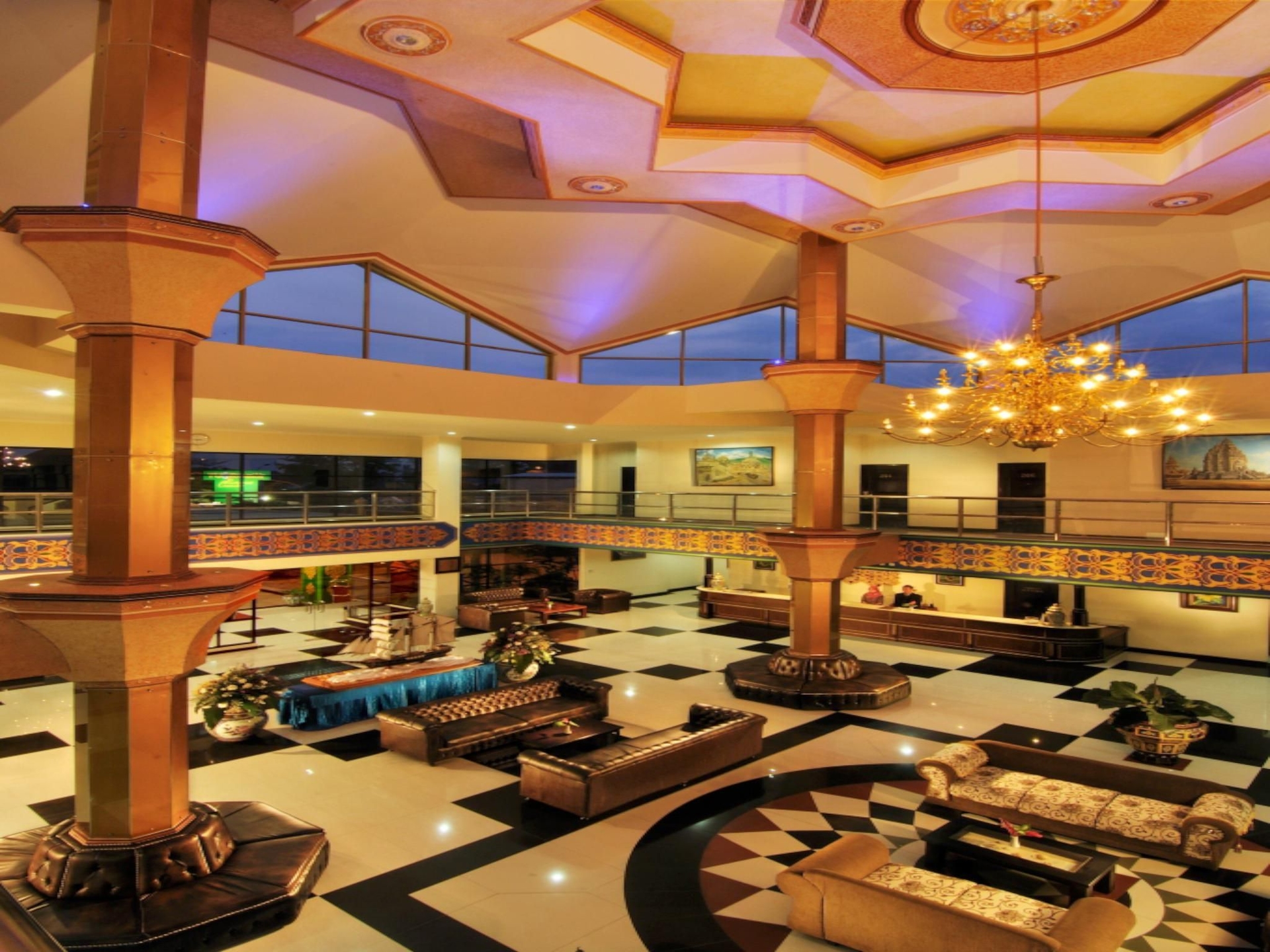 Yusro Hotel Restaurant & Convention2