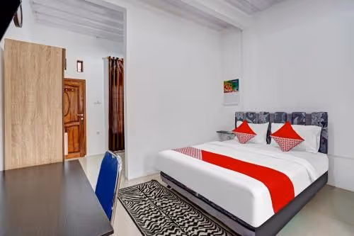 Suite Family Room