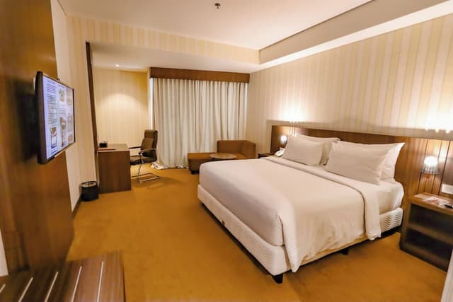 Premier Room