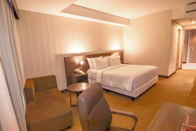 Premier Room