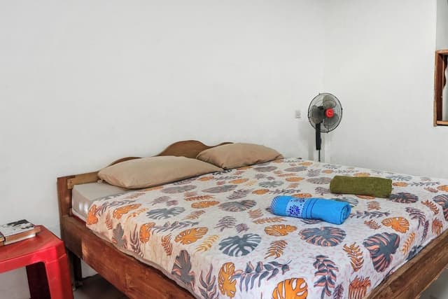 Standard Fan Room