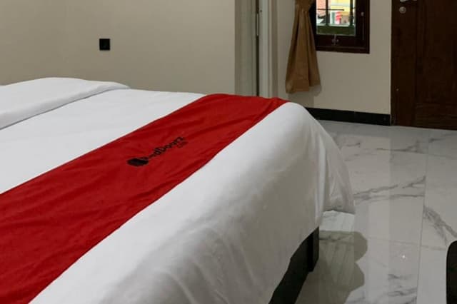 RedDoorz Room