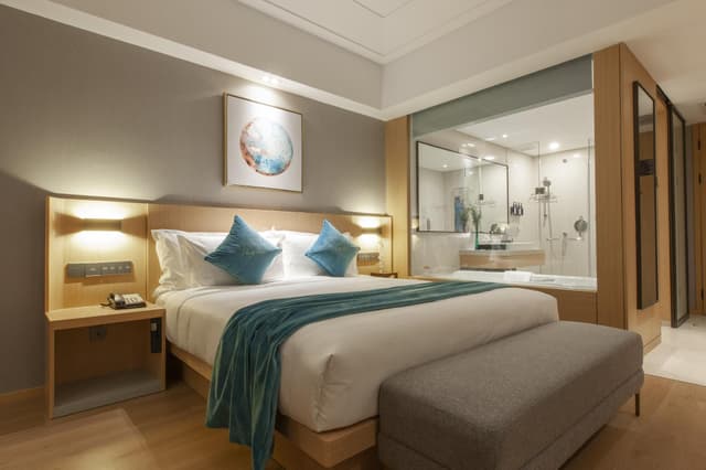 Superior King Room