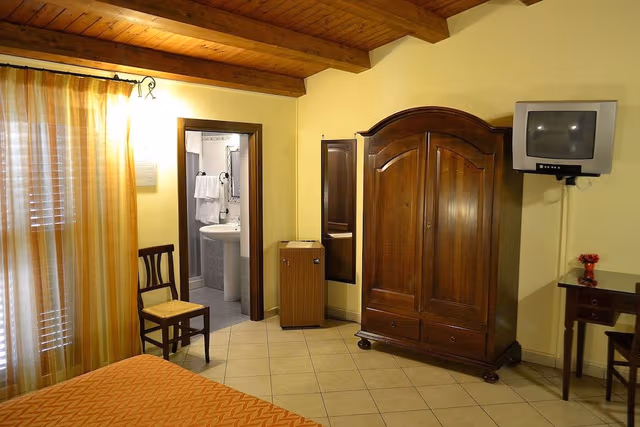 Triple Room