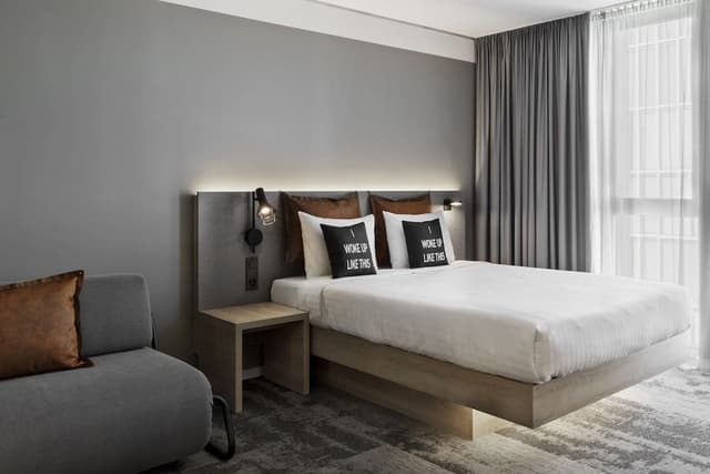 Family Room, 1 Queen Bed with Sofa bed