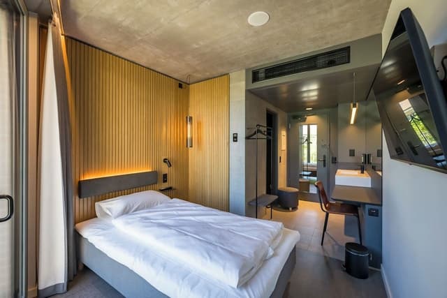 Standard Single Room