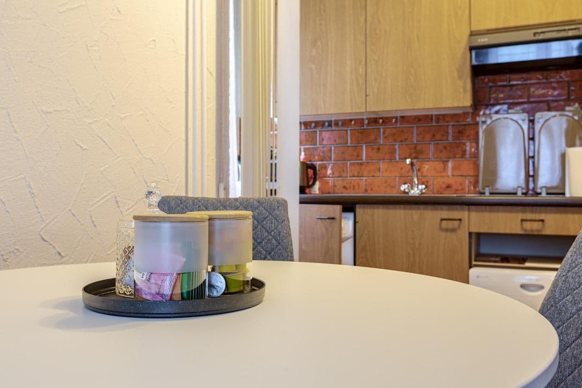 City Center Apt 5 mins walk to Zuich Train Station City Center Apt 5 mins walk to Zuich Train Station
