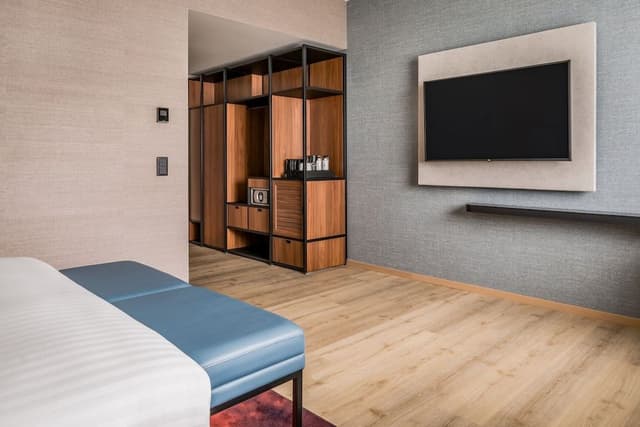 Superior Room, 1 King Bed