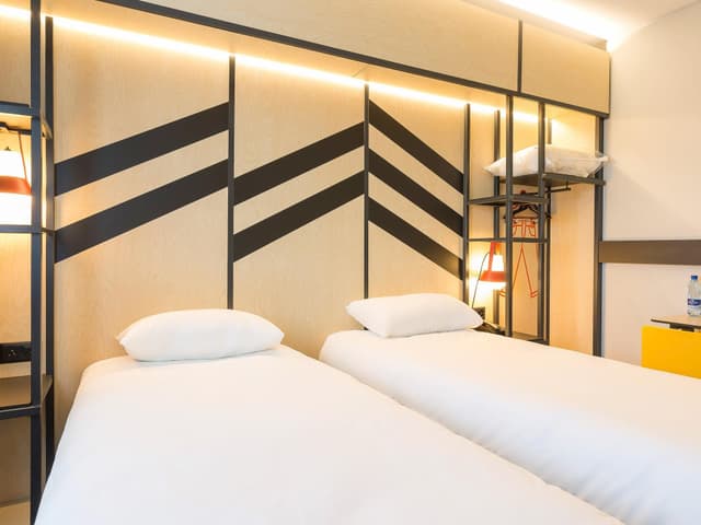 Standard Room with 2 Single Beds