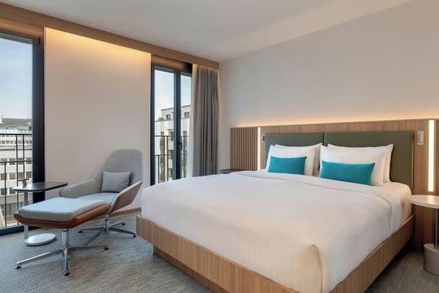Room, 1 King Bed, Non Smoking, City View