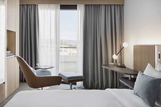 Premium Room, 1 King Bed, Non Smoking