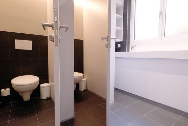 Shared Dormitory, Women only