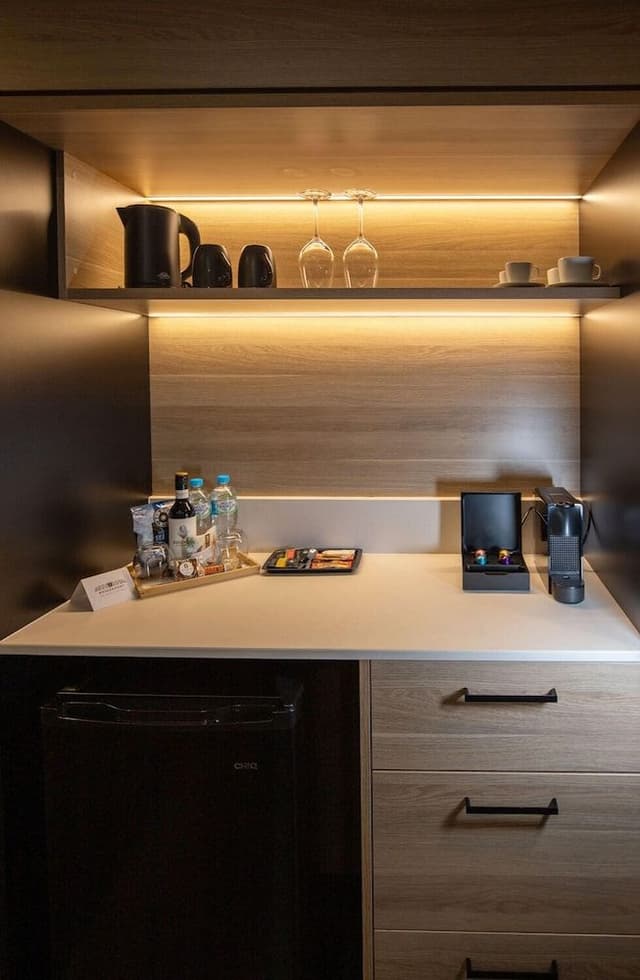 Deluxe Bridgeview Suite