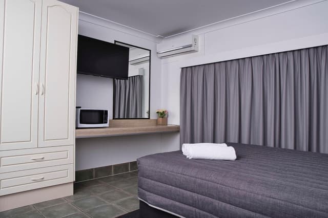 Queen Room