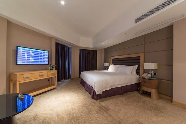 Deluxe Suite