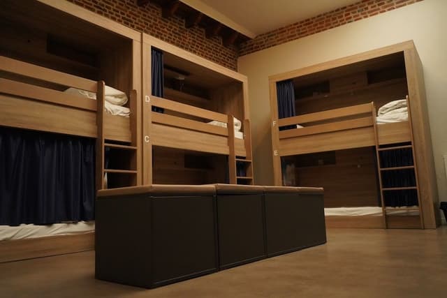 Bed in 4 beds dormitory with shared bathroom