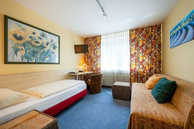 Comfort Twin Room